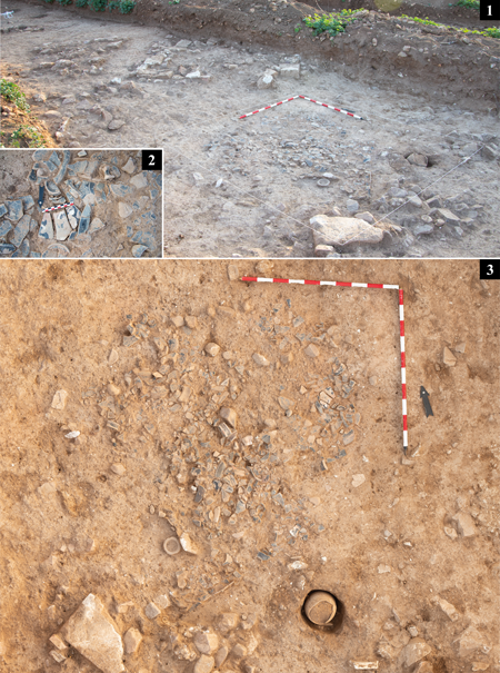 1: vista del depósito ritual desde el suroeste; 2; detalle de la cerámica ática durante su excavación; 3: ortofoto del depósito de ofrendas (fotografías Baraka Arqueólogos S. L.).